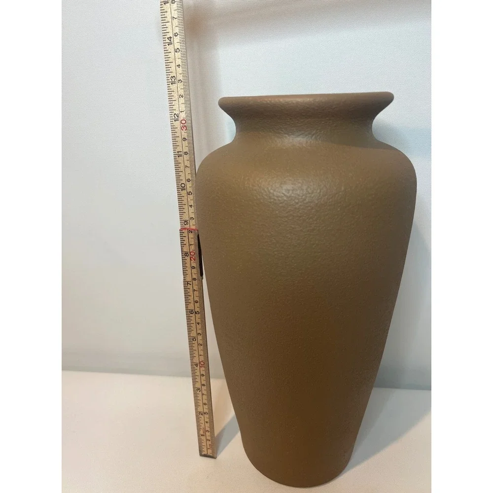 Vintage Harris Potteries Textured Matte Ceramic Vase  ‎ Made in USA Modern Boho